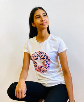 Blusa de niña, marca Converse, con diseño. - El Pueblito