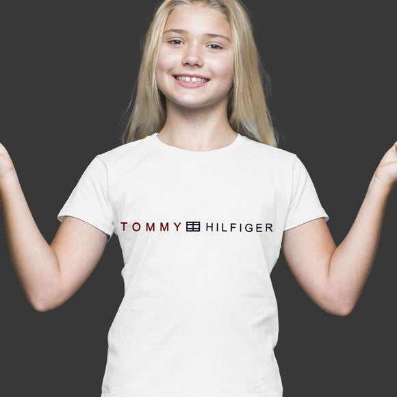 Blusa de niña, marca Tommy Hilfiger, con diseño. - El Pueblito