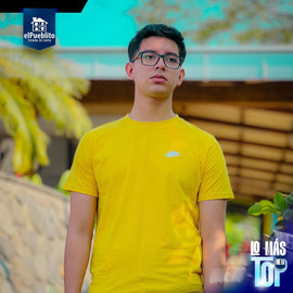 Playera de Hombre, Nike, con logo bordado. - El Pueblito