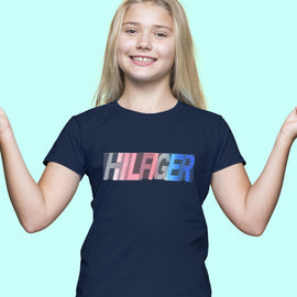 Blusa de niña, marca Tommy Hilfiger, con diseño. - El Pueblito