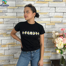 Blusa de Mujer con diseño y cuello circular.