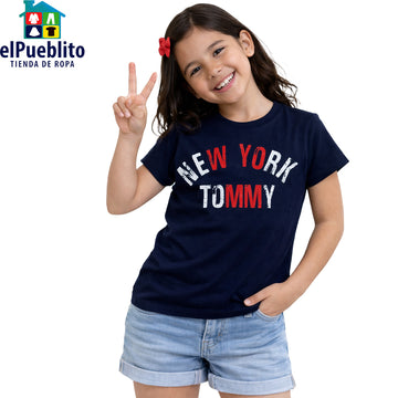 Blusa de niña, marca Tommy Hilfiger, con diseño.