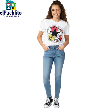 Blusa de niña, marca Converse, con diseño.