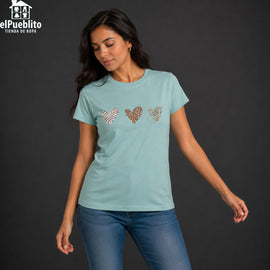 Blusa marca Guess, color Turquesa con diseño de corazones, 100% Algodón
