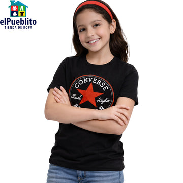 Blusa de niña, marca Converse, con diseño.